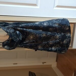 White House Black Market Black embroidered rose dress size 12 removable straps